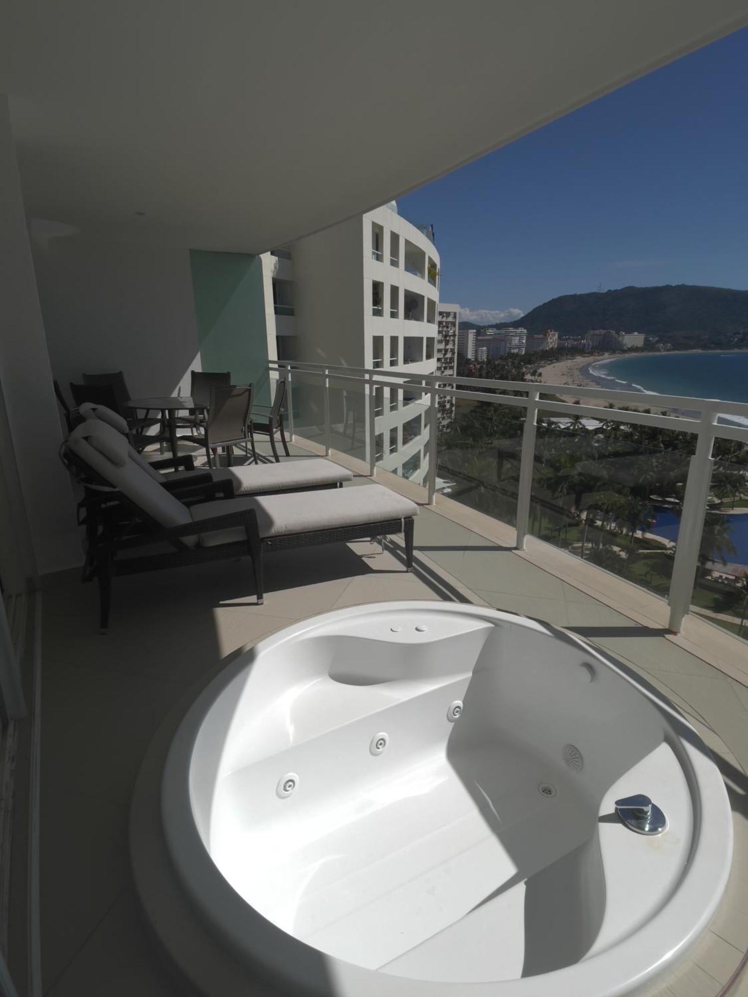 Bay View Grand Marina Ixtapa Condo En Pie De Playa Екстер'єр фото